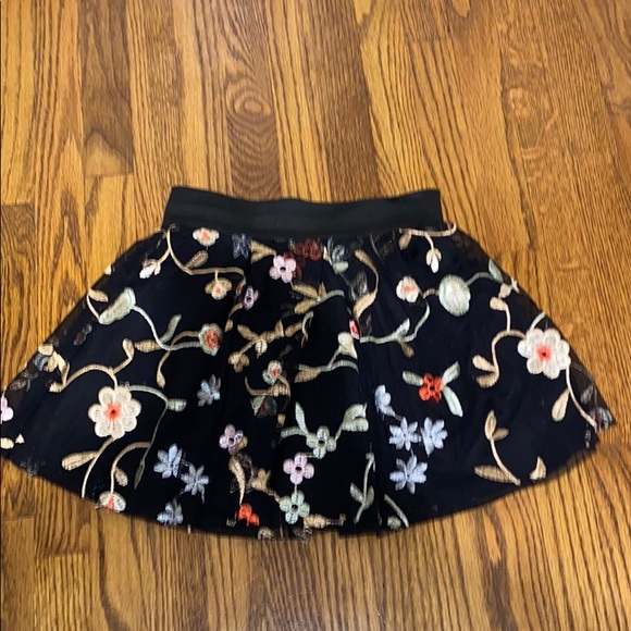 beautiful girls flower skirt - Picture 2 of 2